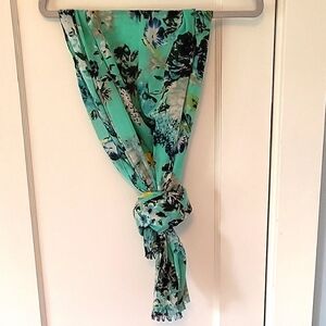 Floral print Lightweight Wrap